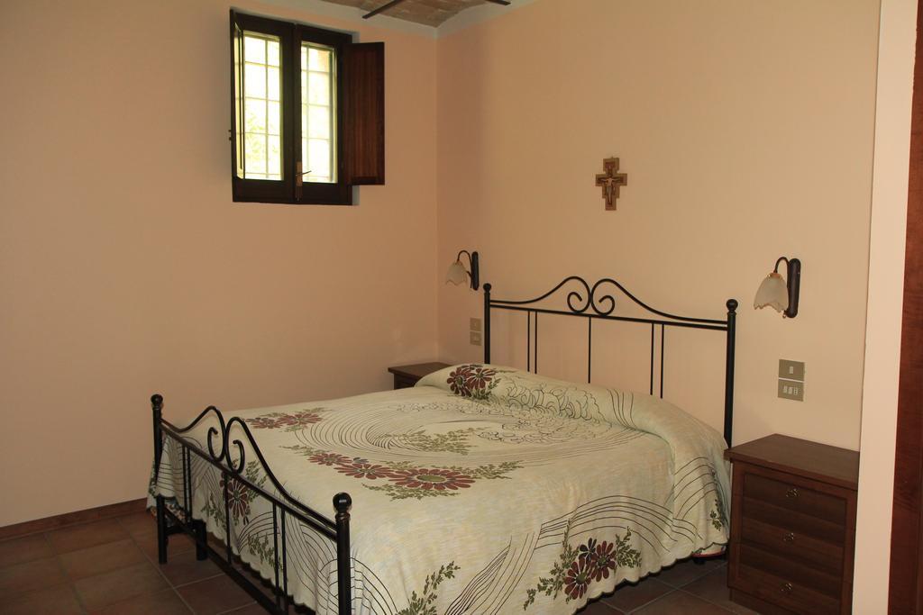 Hotel La Quiete Asís Habitación foto